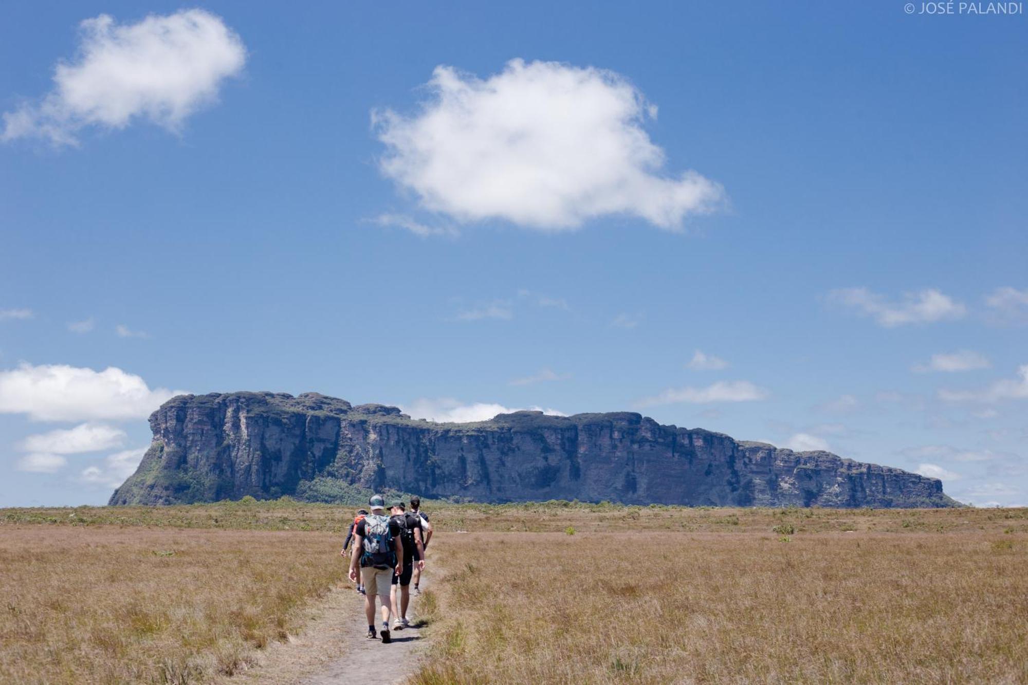 Chapada Backpackers Hostel Agencia 伦索伊斯 外观 照片
